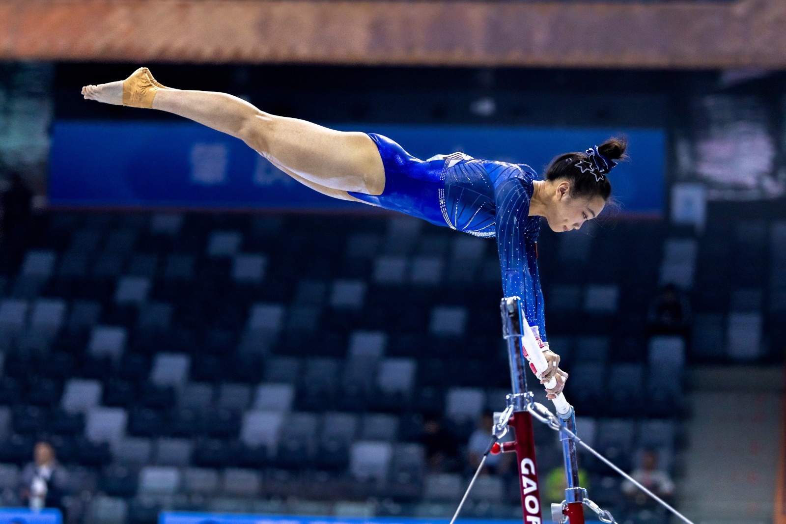 为什么棒球运动员喜欢在比赛中使用粉红色的球棒或护具